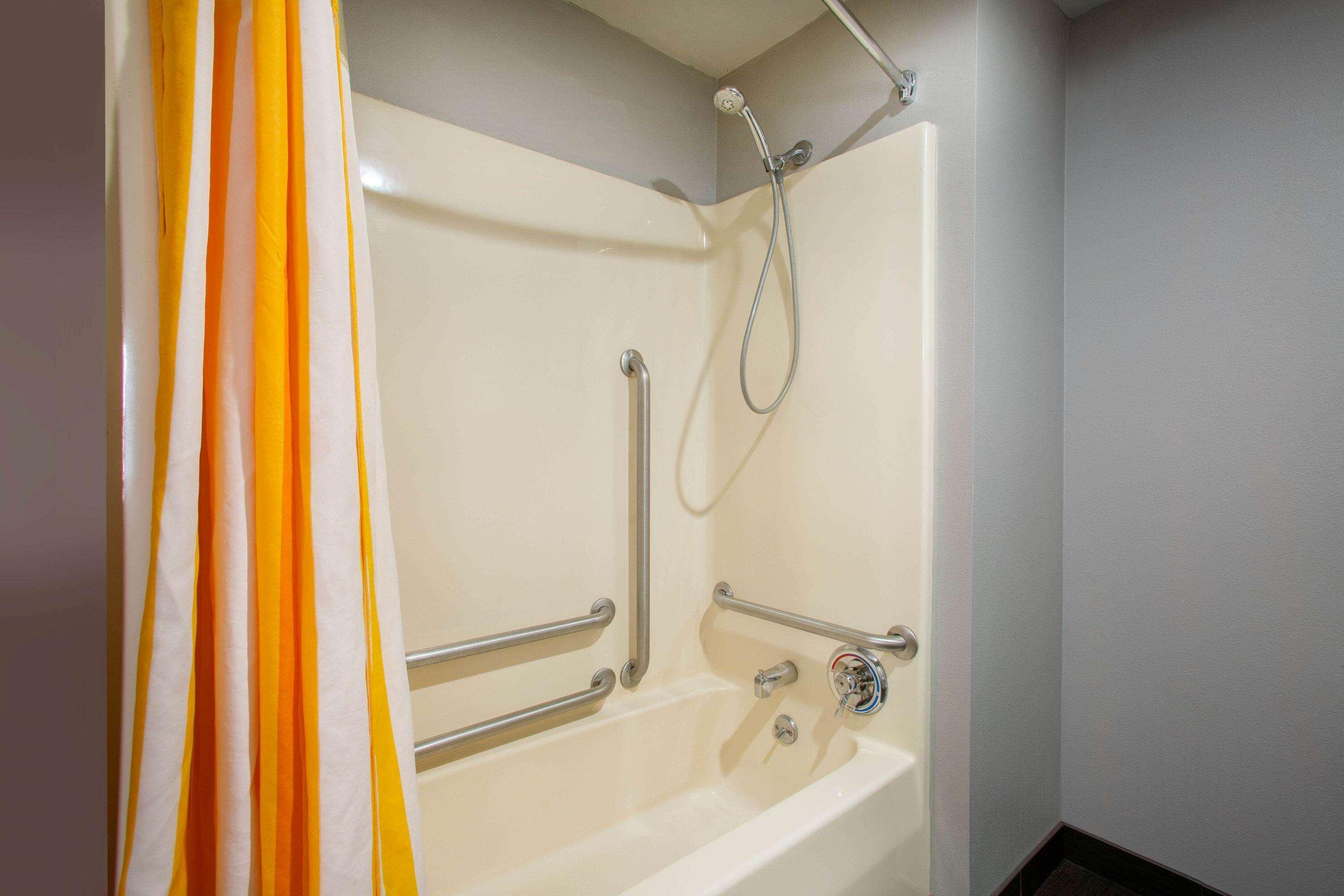 La Quinta By Wyndham St. Louis - Airport North 3*