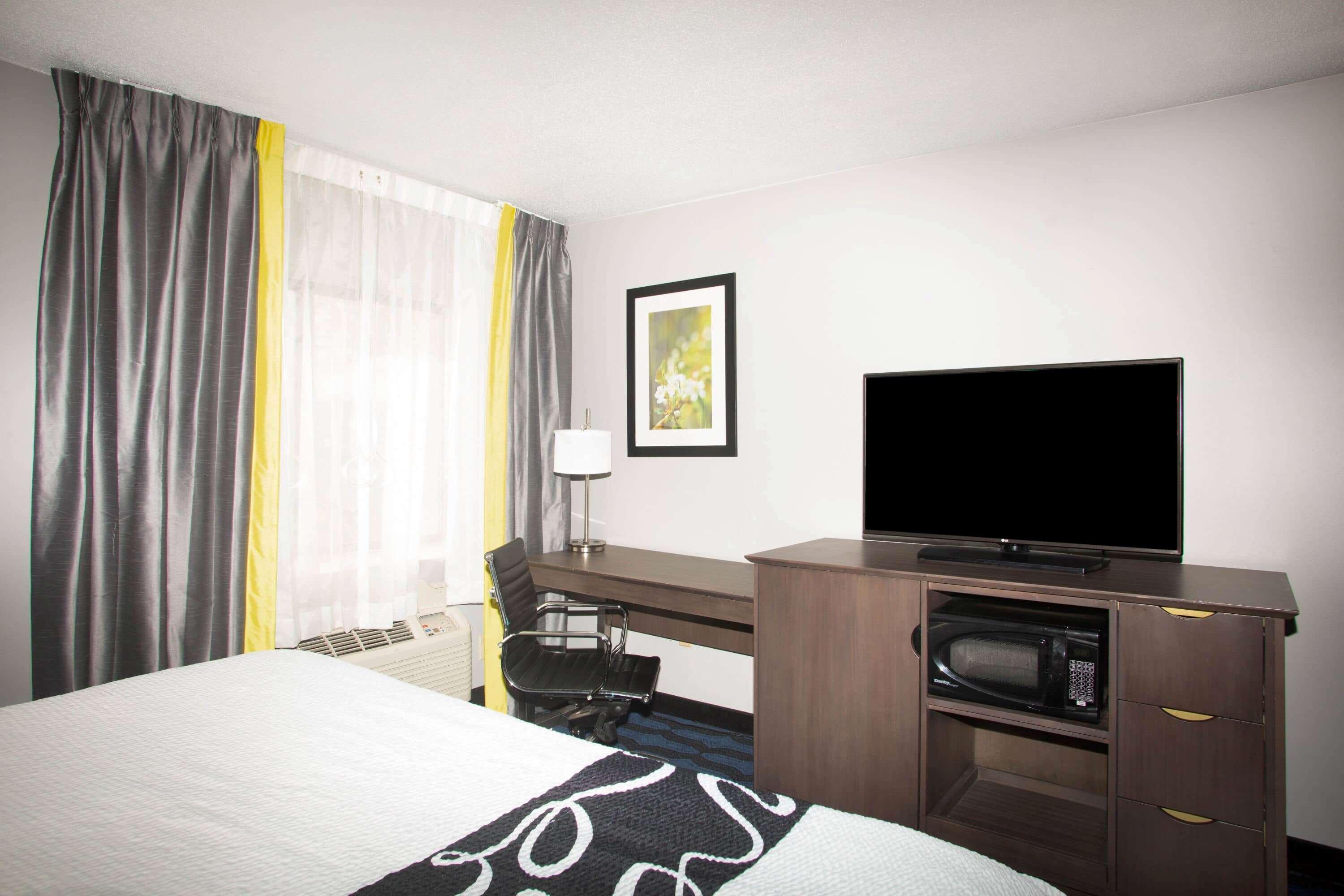 La Quinta By Wyndham St. Louis - Airport North