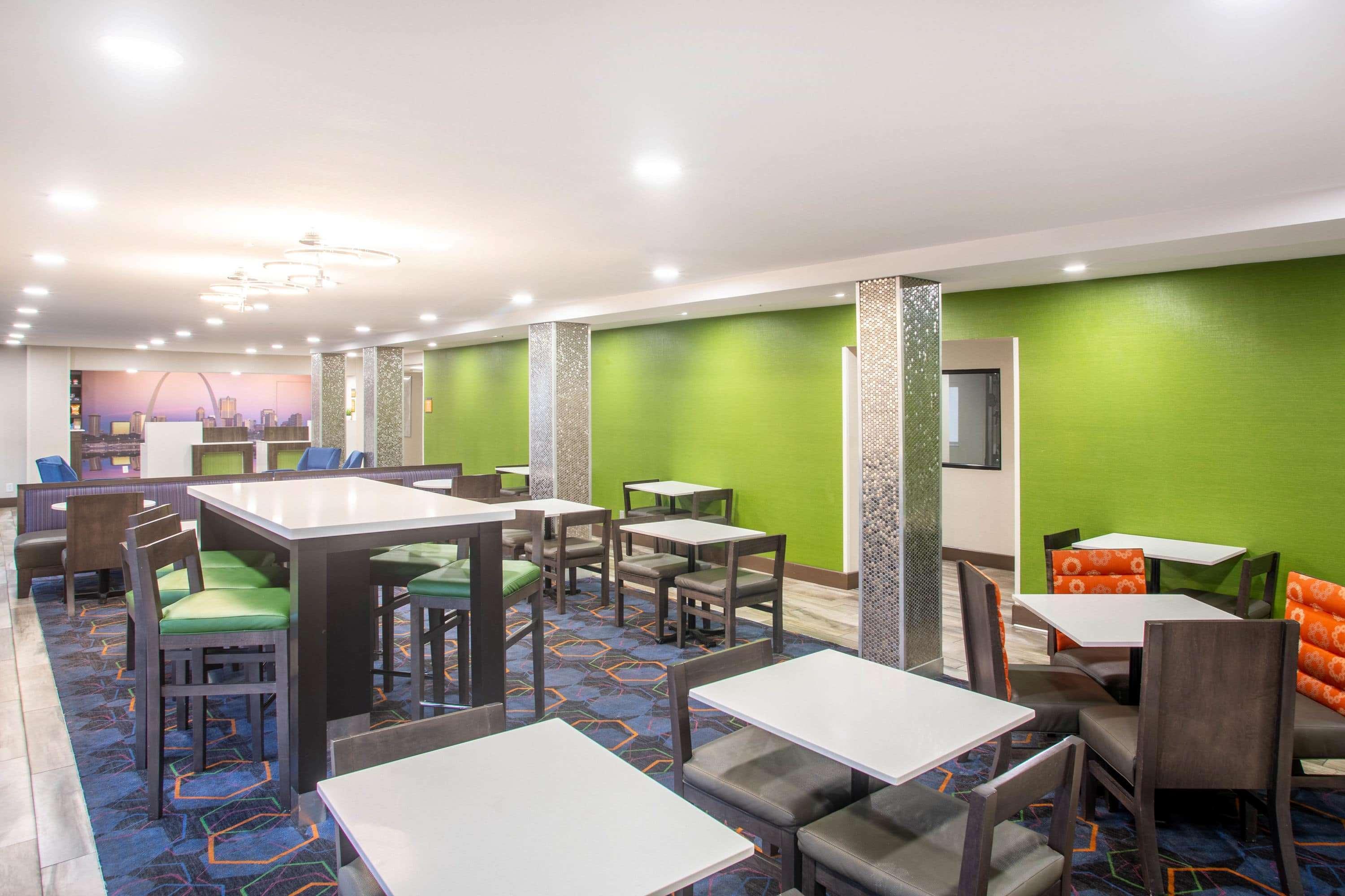 La Quinta By Wyndham St. Louis - Airport North Hotel 3*