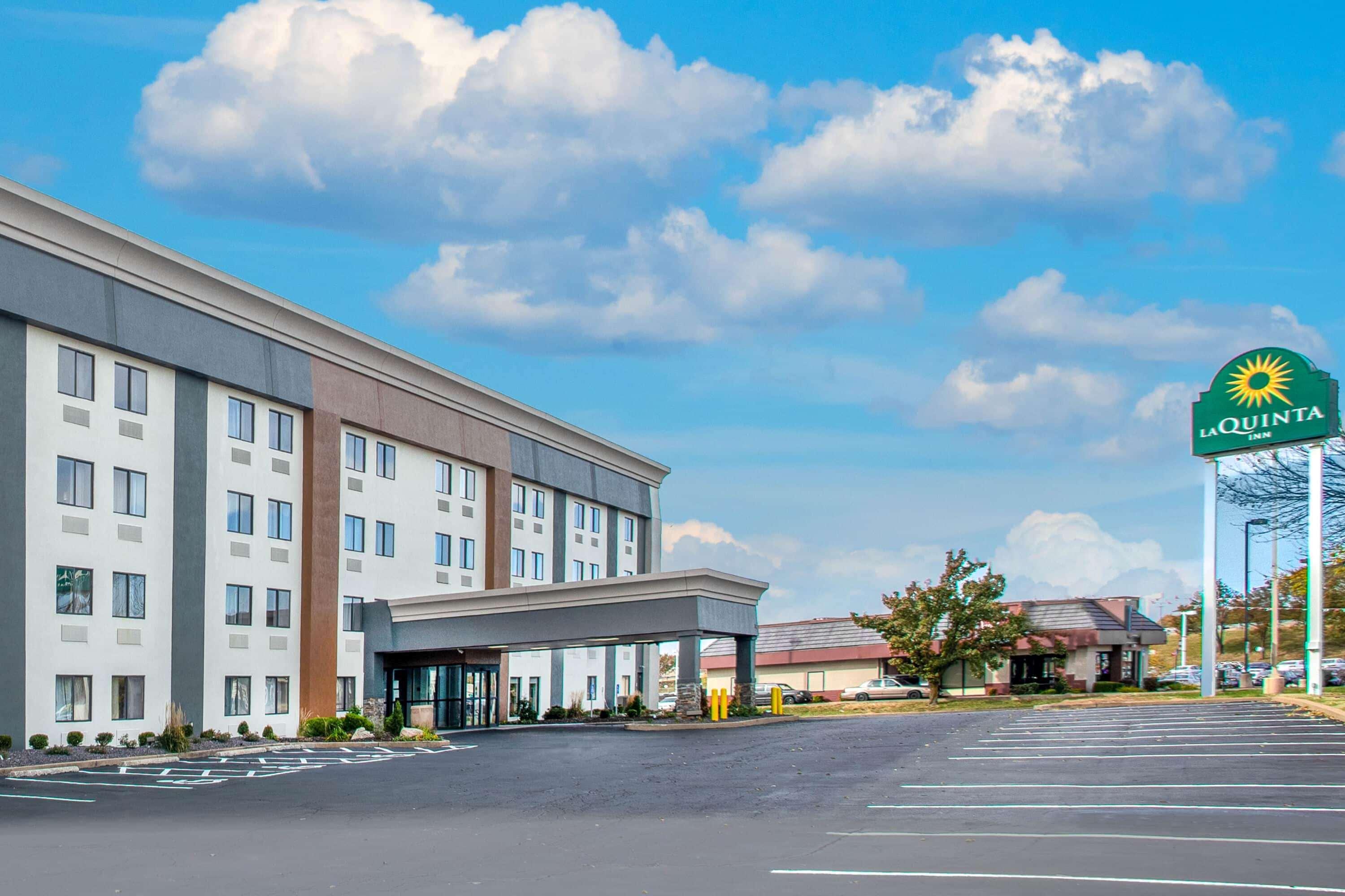 La Quinta By Wyndham St. Louis - Airport North 3*