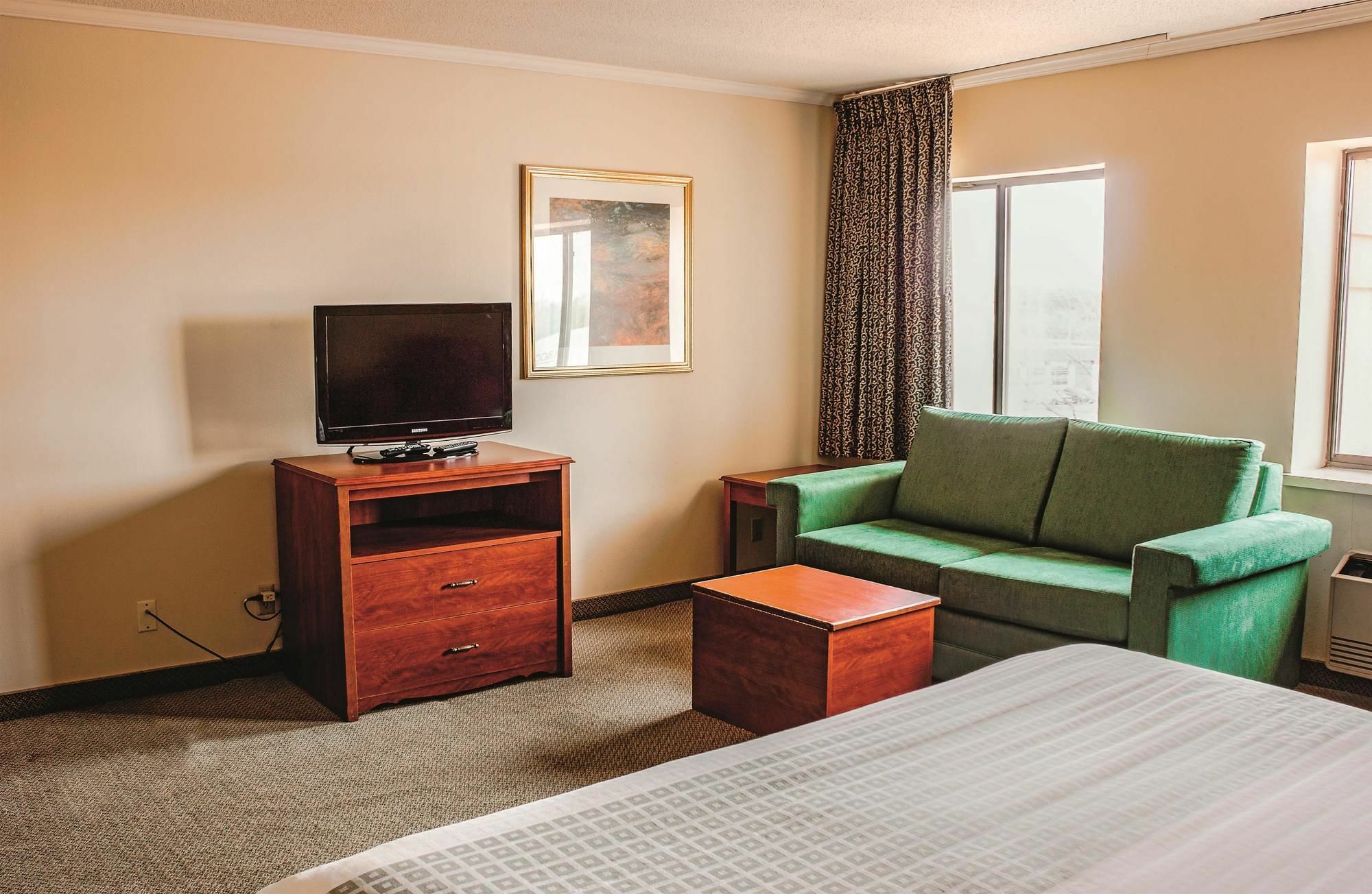 La Quinta By Wyndham St. Louis - Airport North Hotel 3*