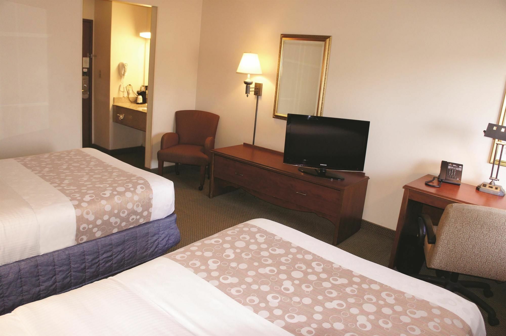Hotel La Quinta By Wyndham St. Louis - Airport North