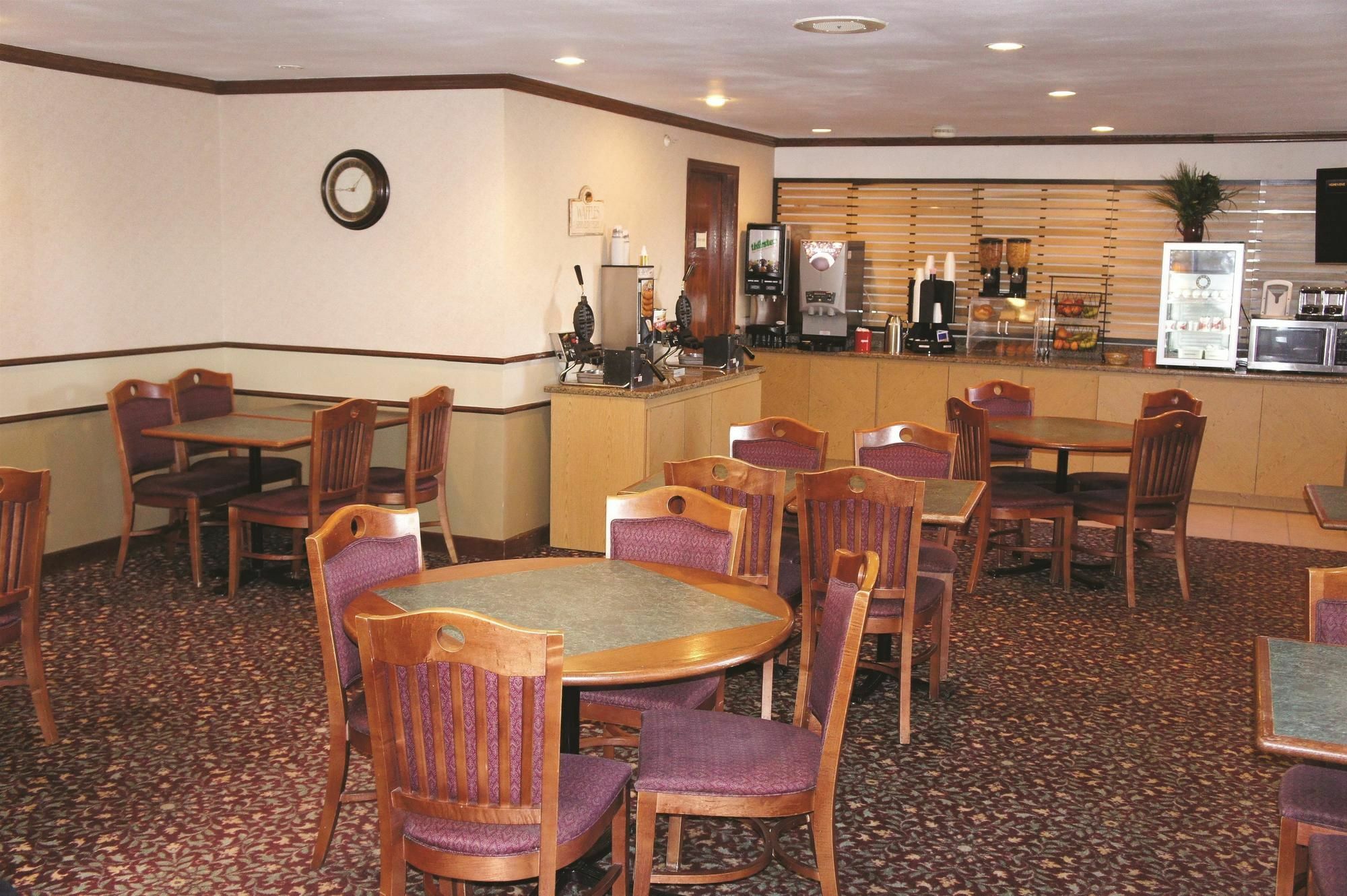 La Quinta By Wyndham St. Louis - Airport North Hotel